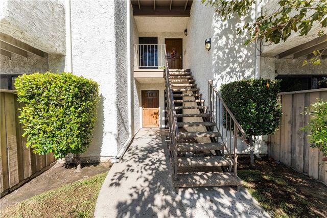 15511 Sherman Way 1, Van Nuys, CA 91406