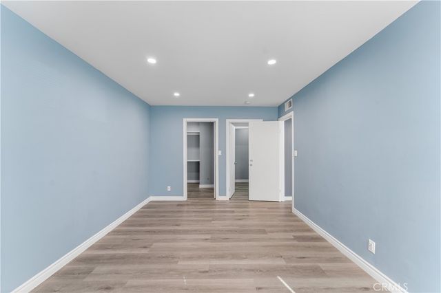 15511 Sherman Way 1, Van Nuys, CA 91406