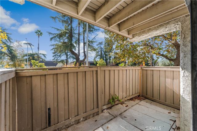 15511 Sherman Way 1, Van Nuys, CA 91406