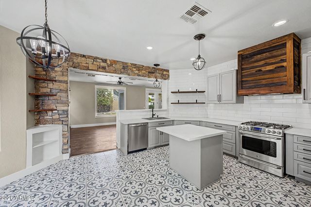 9932 N 181ST Avenue, Waddell, AZ 85355