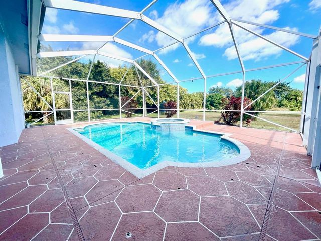 16146 N 72nd Dr Drive N, Palm Beach Gardens, FL 33418