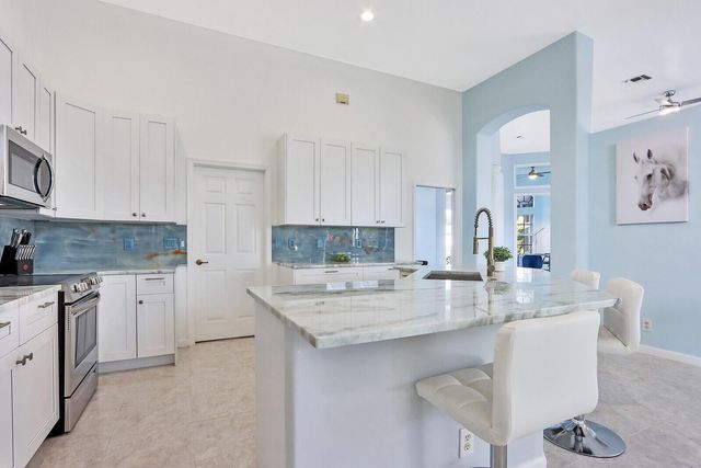 16146 N 72nd Dr Drive N, Palm Beach Gardens, FL 33418
