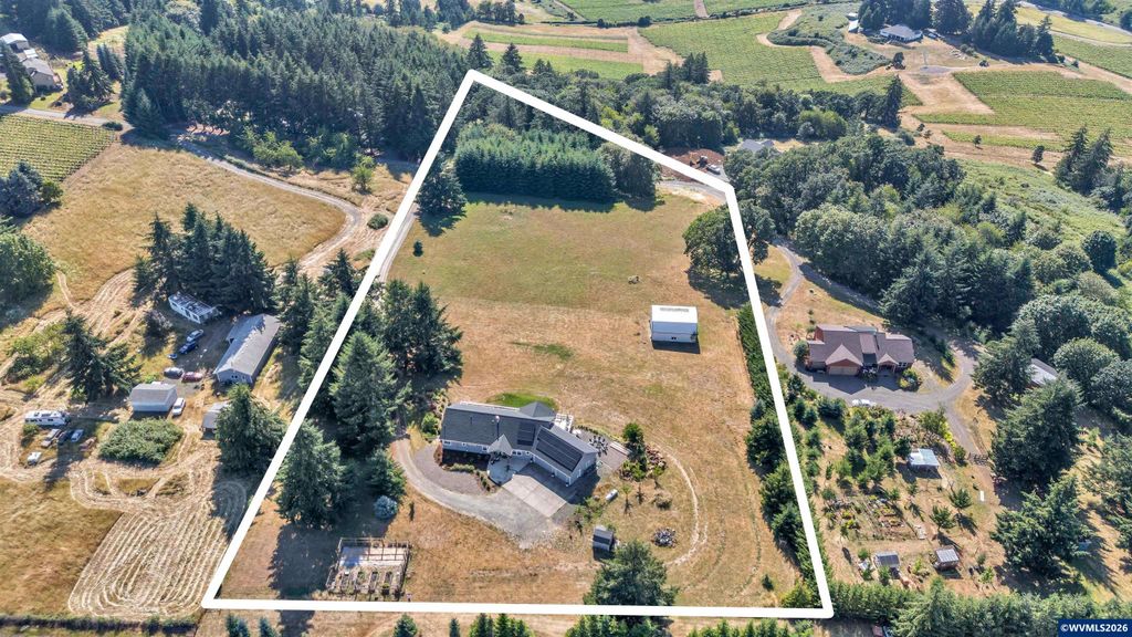 Image 1 of property listing at 20265 SE Poco Ln, Amity, OR 97101