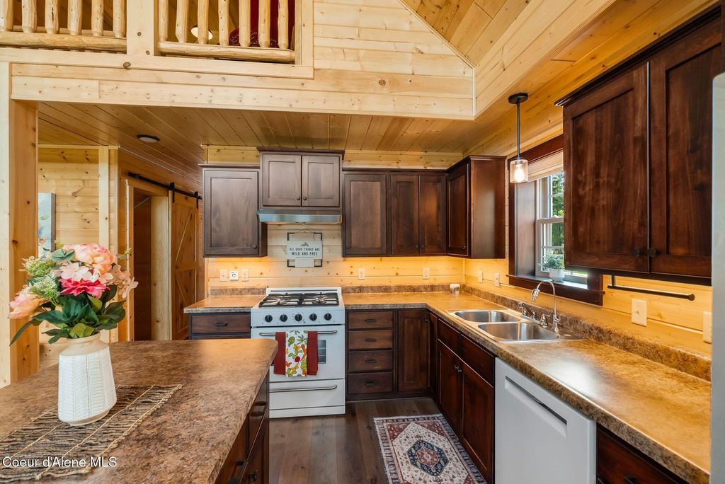 452 Ruby Creek Rd, Naples, ID 83847 photo 10