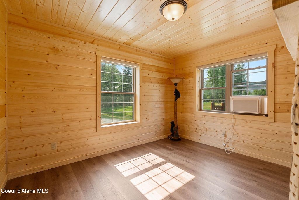 452 Ruby Creek Rd, Naples, ID 83847 photo 16