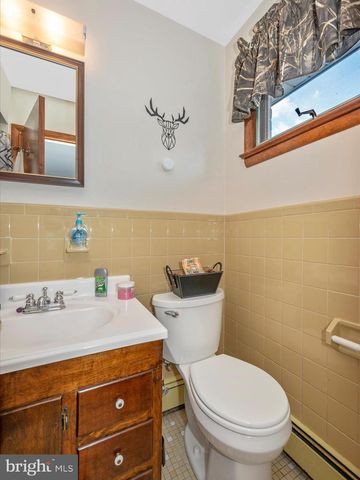6423 BICKLE ROAD, Chambersburg, PA 17202