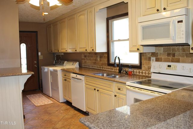 158 Dryden Heights Drive, Dryden, VA 24243