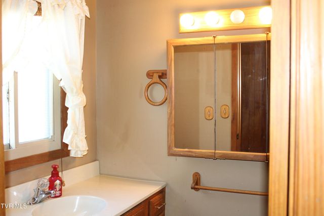 158 Dryden Heights Drive, Dryden, VA 24243