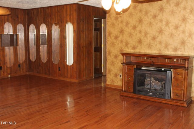 158 Dryden Heights Drive, Dryden, VA 24243