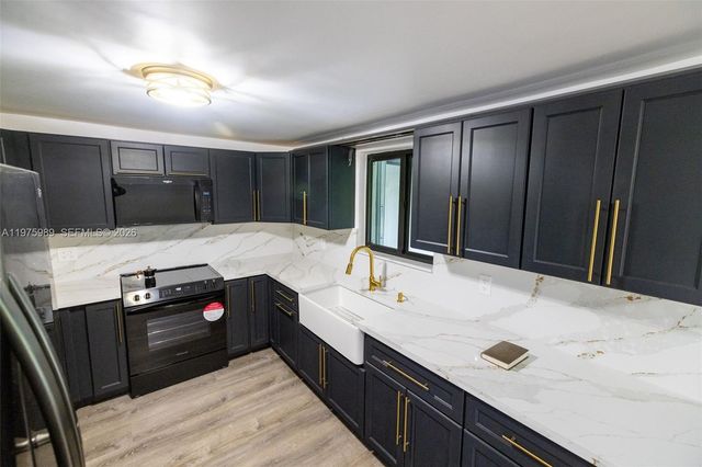 3401 SW 17th St 3401, Miami, FL 33145