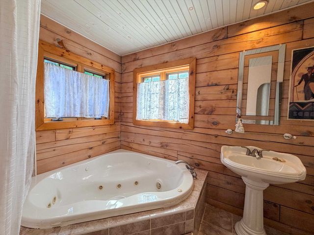 1988 Hudson Road, Waterford, VT 05848