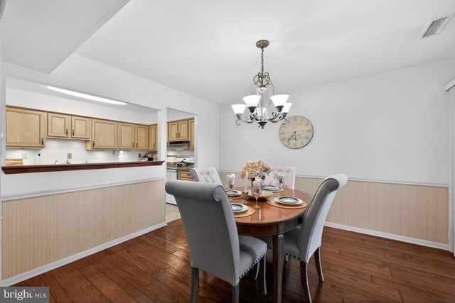 194 SUMMIT HOUSE, West Chester, PA 19382