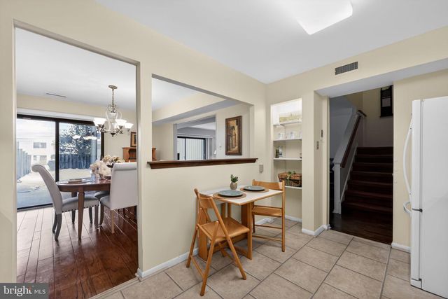 194 SUMMIT HOUSE, West Chester, PA 19382