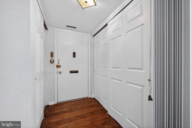 194 SUMMIT HOUSE, West Chester, PA 19382