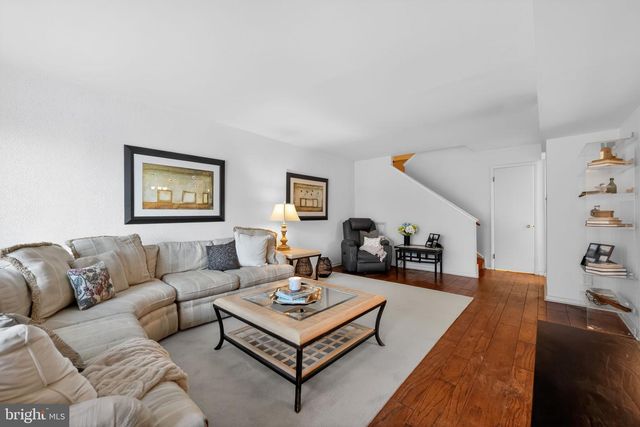 194 SUMMIT HOUSE, West Chester, PA 19382