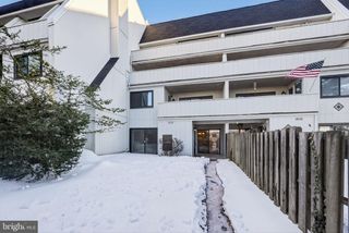 194 SUMMIT HOUSE, West Chester, PA 19382