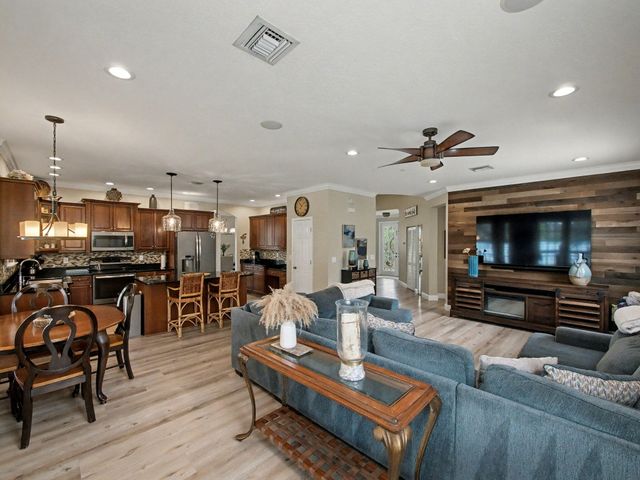 2052 Reston Circle, Royal Palm Beach, FL 33411