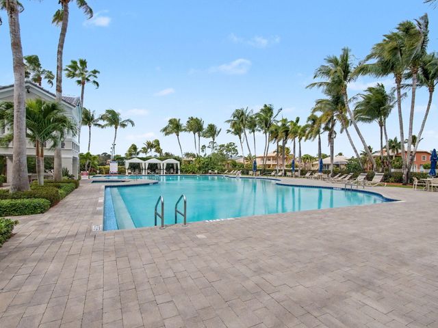 2052 Reston Circle, Royal Palm Beach, FL 33411