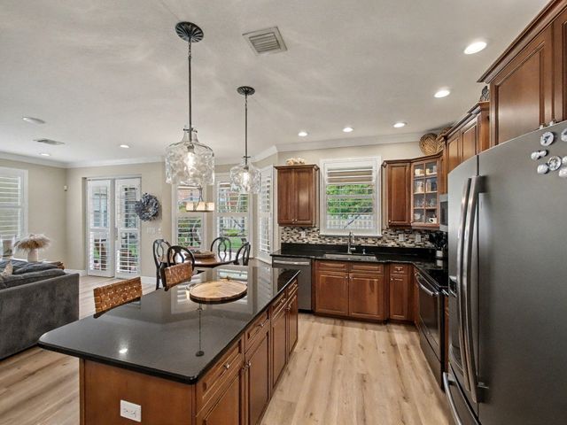 2052 Reston Circle, Royal Palm Beach, FL 33411