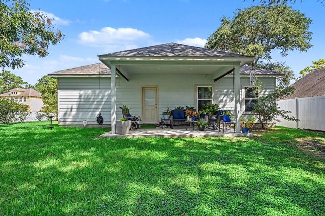 64 Borondo Pines, La Marque, TX 77568