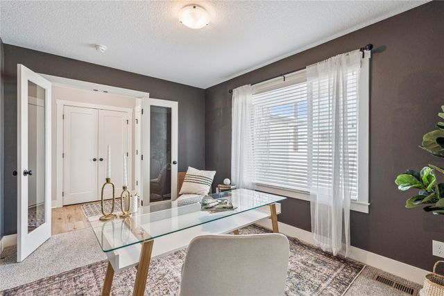 5627 163rd Street, Urbandale, IA 50323