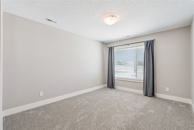 5627 163rd Street, Urbandale, IA 50323