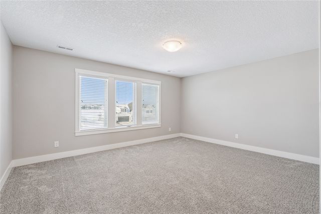 5627 163rd Street, Urbandale, IA 50323