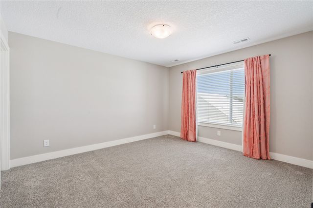 5627 163rd Street, Urbandale, IA 50323