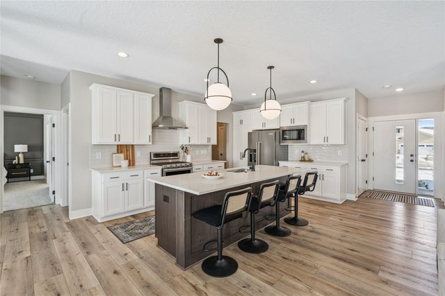 5627 163rd Street, Urbandale, IA 50323