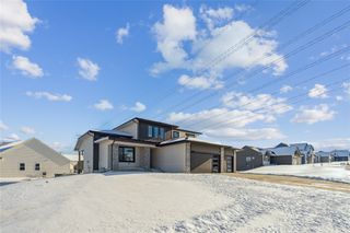 5627 163rd Street, Urbandale, IA 50323