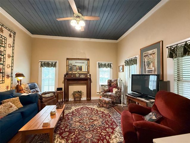 16316 County Road 224, Oakwood, TX 75855