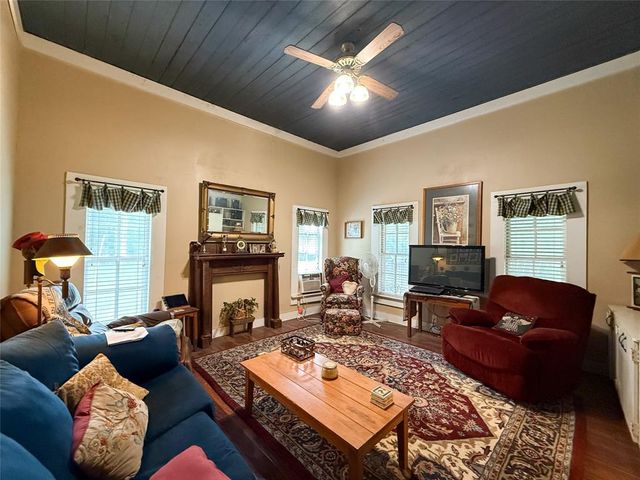 16316 County Road 224, Oakwood, TX 75855