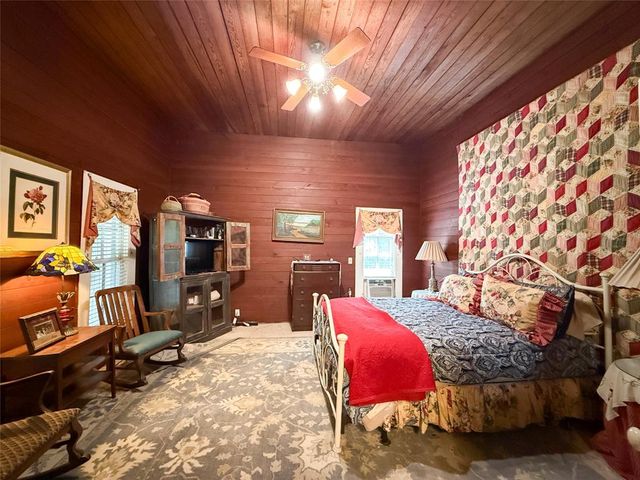 16316 County Road 224, Oakwood, TX 75855