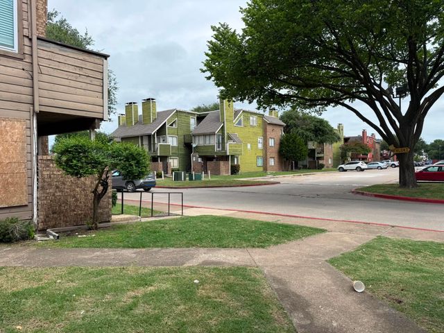 9809 Walnut Street E108, Dallas, TX 75243
