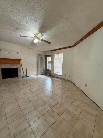 9809 Walnut Street E108, Dallas, TX 75243
