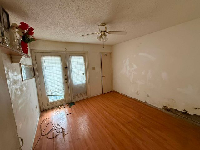 9809 Walnut Street E108, Dallas, TX 75243