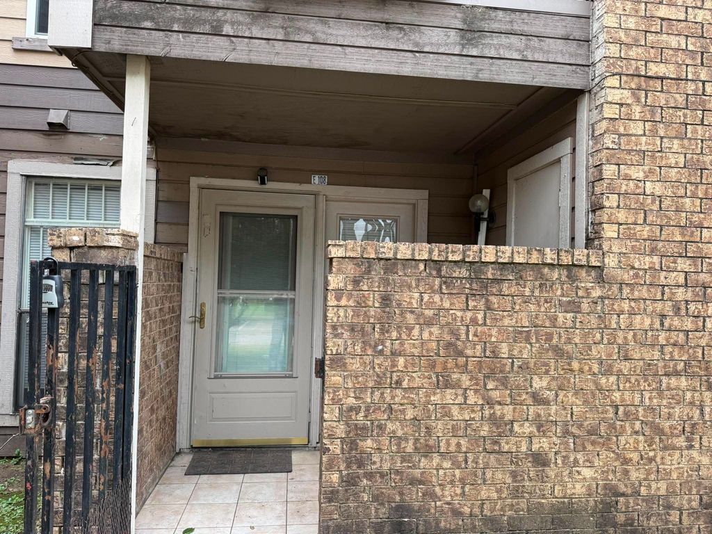 9809 Walnut Street E108, Dallas, TX 75243