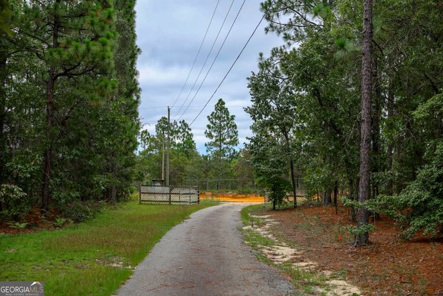 766 Parks Road, Mauk, GA 31058