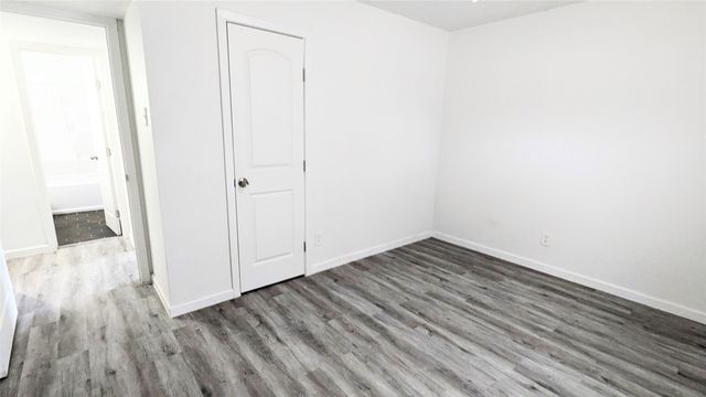 858 Pinehill Lane, Grand Prairie, TX 75052