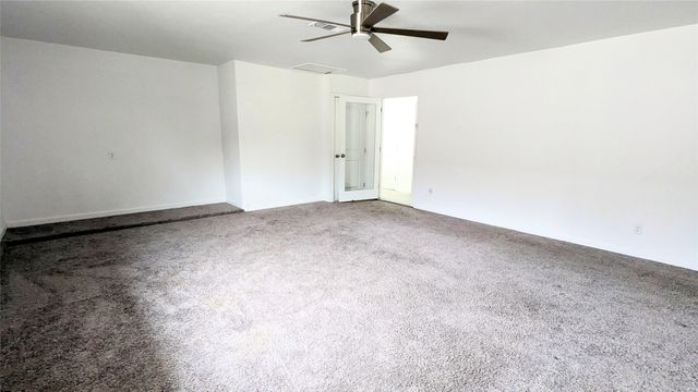 858 Pinehill Lane, Grand Prairie, TX 75052