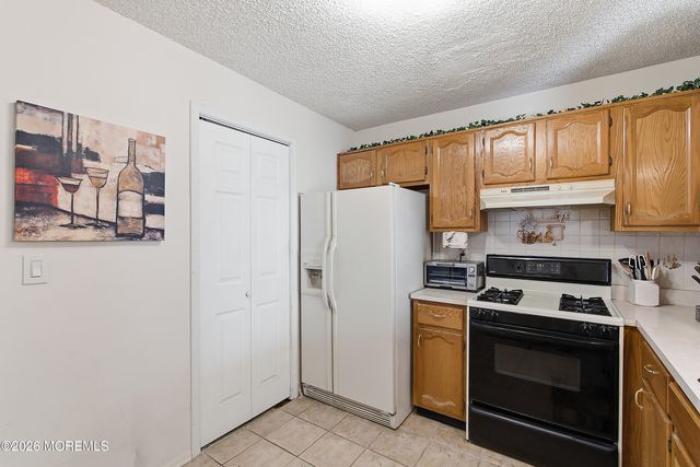1190 W Saint Georges Avenue A19, Linden City, NJ 07036