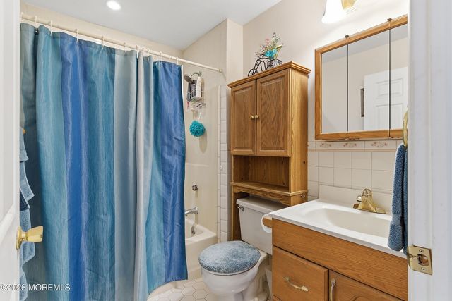 1190 W Saint Georges Avenue A19, Linden City, NJ 07036