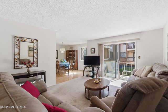 1190 W Saint Georges Avenue A19, Linden City, NJ 07036