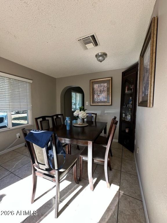 Image 5 of property listing at 4529 N 30TH Avenue, Phoenix, AZ 85017