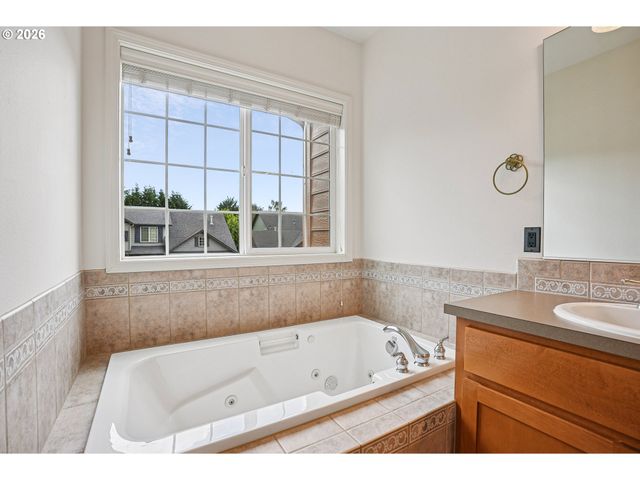 2210 Ne 177TH Ave, Vancouver, WA 98684