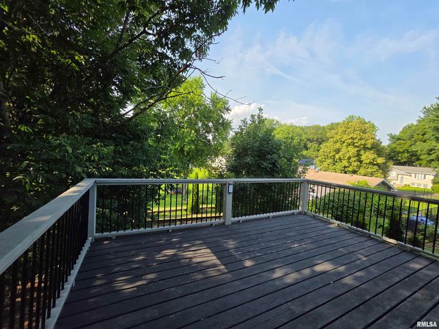 2122 HIGHWOOD Avenue, Pekin, IL 61554