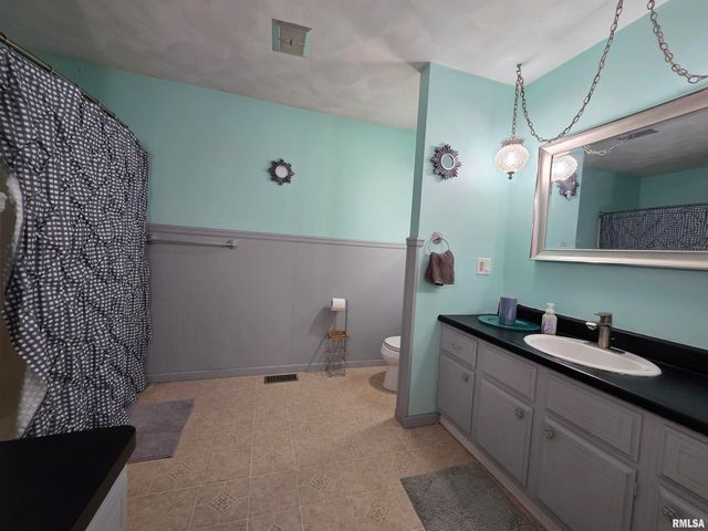 2122 HIGHWOOD Avenue, Pekin, IL 61554