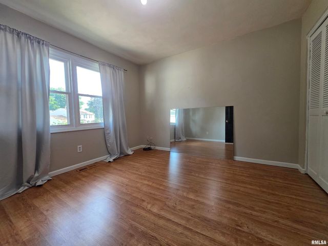 2122 HIGHWOOD Avenue, Pekin, IL 61554