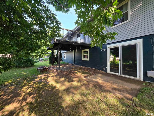 2122 HIGHWOOD Avenue, Pekin, IL 61554