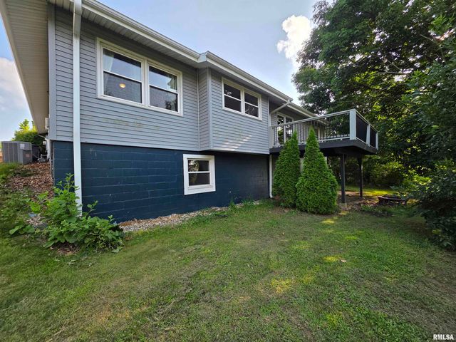 2122 HIGHWOOD Avenue, Pekin, IL 61554
